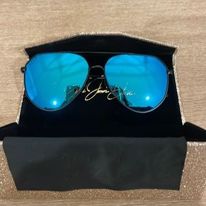 DIFF - Jesse James Decker aviators